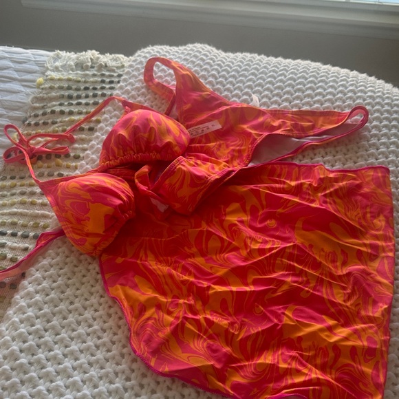 Shein Vibrant Pink and Orange Swirl Bikini Set - Picture 2 of 2